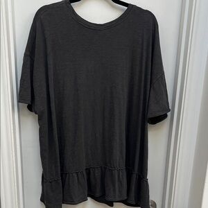 Torrid Festi Oversized Ruffled Gray T-shirt. Size 0